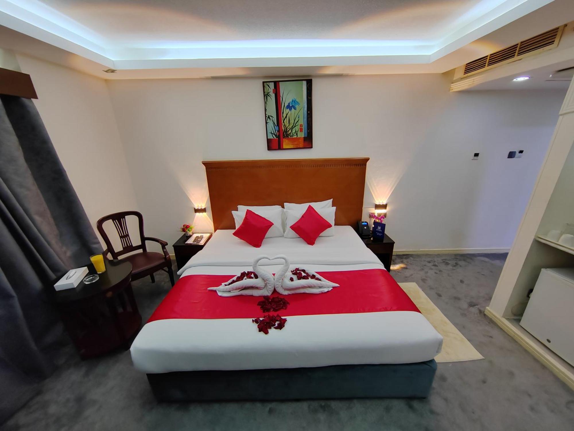 Le Paradise Palace Hotel Дубай Экстерьер фото