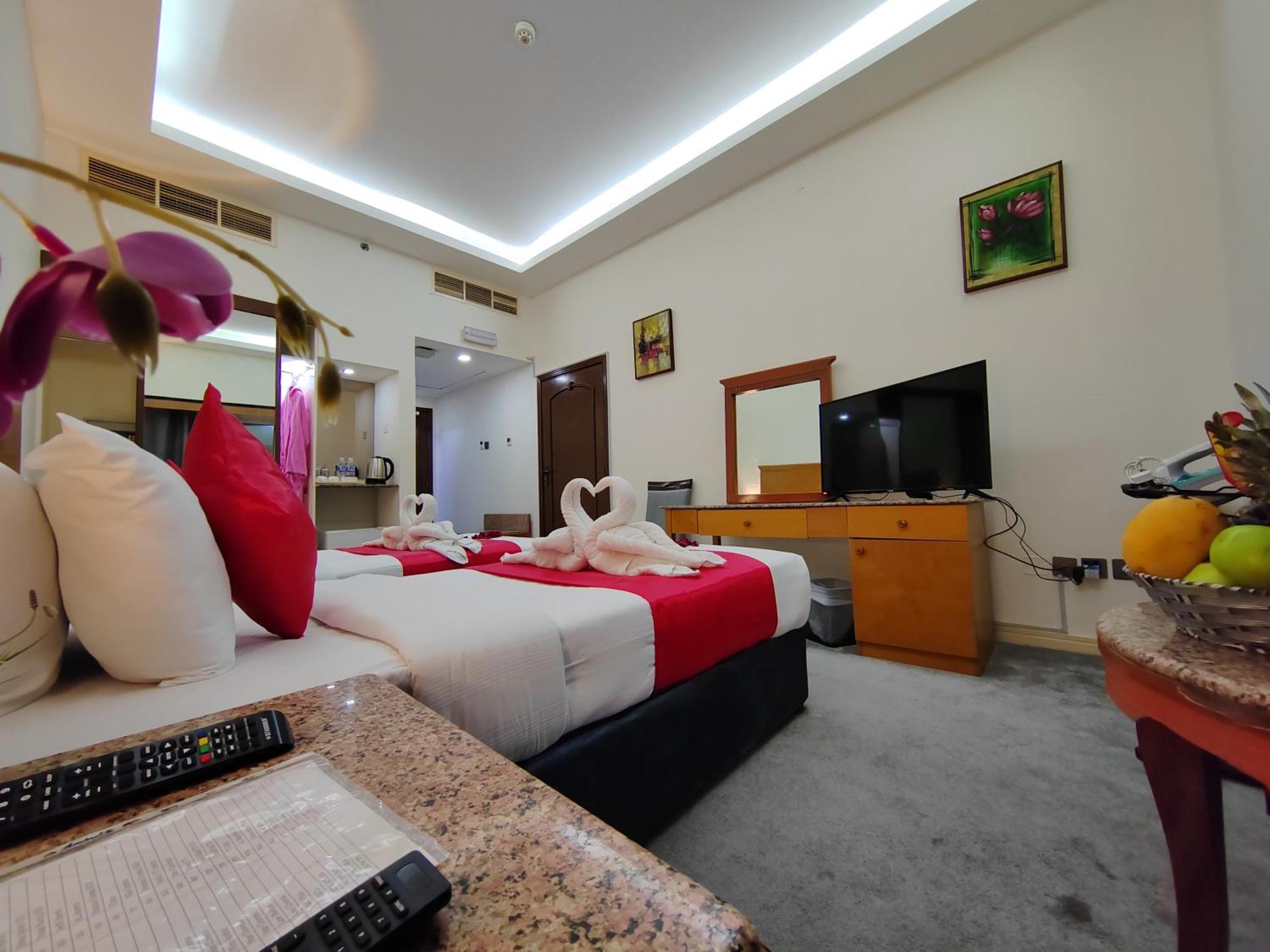 Le Paradise Palace Hotel Дубай Экстерьер фото