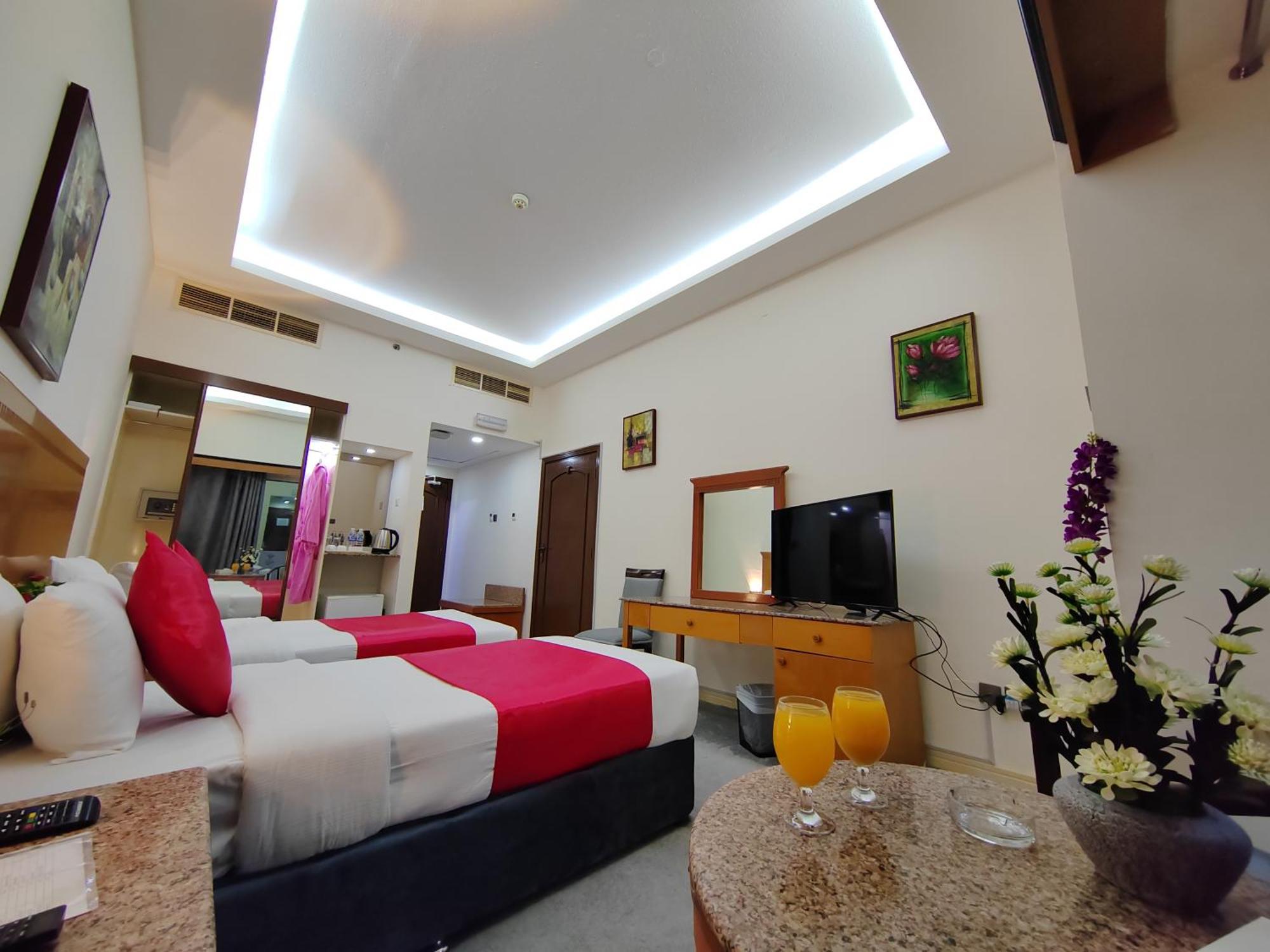 Le Paradise Palace Hotel Дубай Экстерьер фото