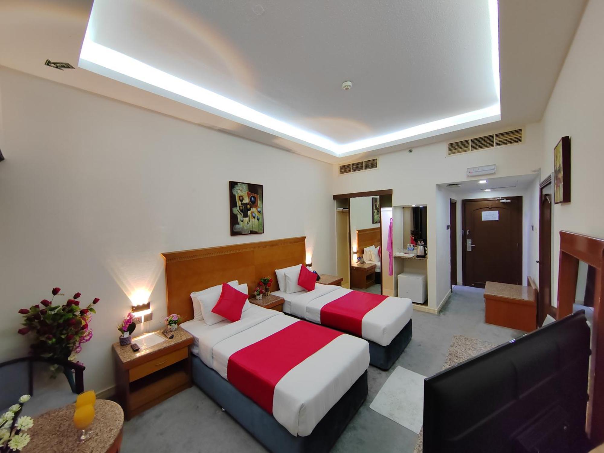 Le Paradise Palace Hotel Дубай Экстерьер фото