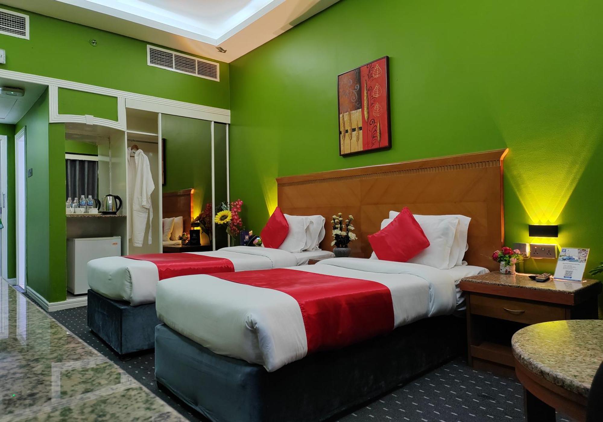 Le Paradise Palace Hotel Дубай Экстерьер фото