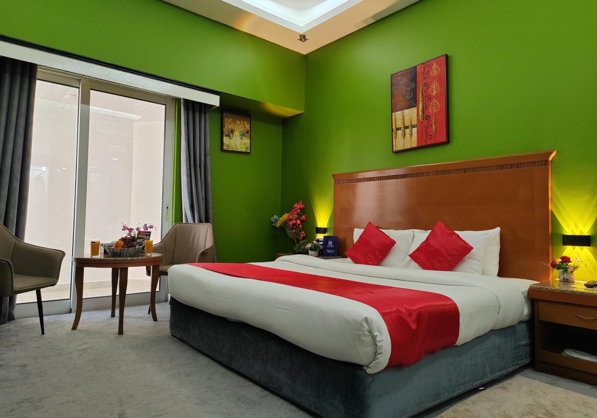Le Paradise Palace Hotel Дубай Экстерьер фото